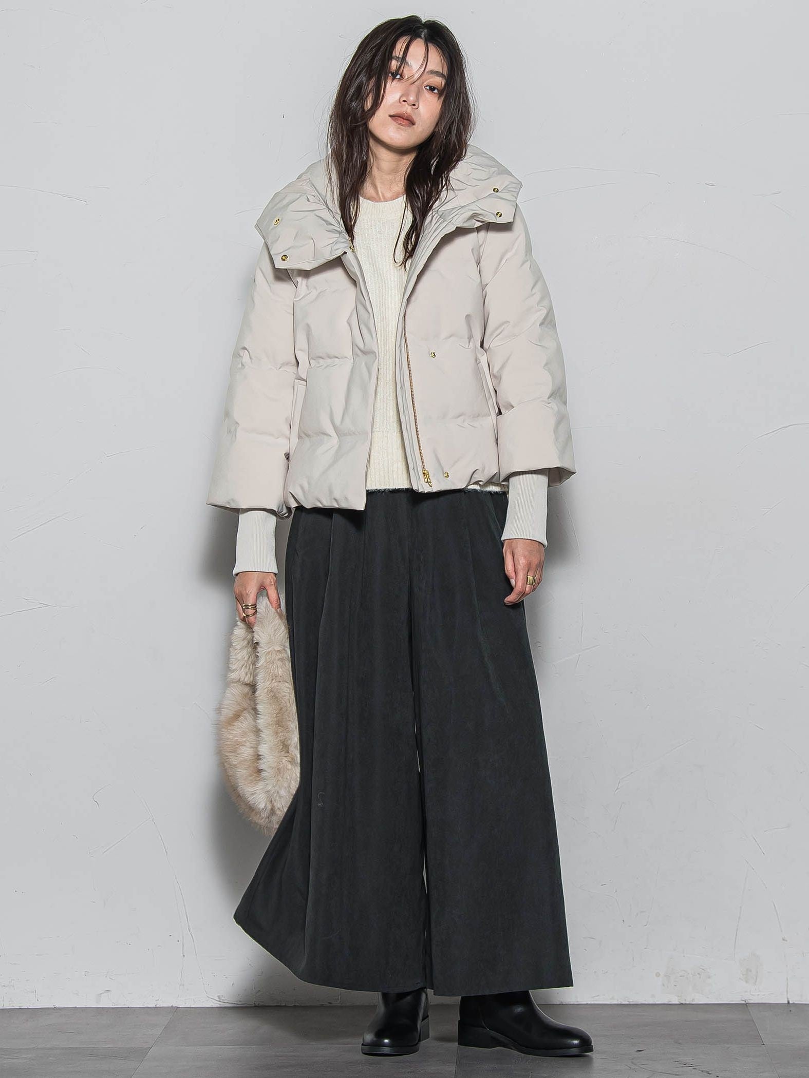 袖口リブシームレスダウンジャケット