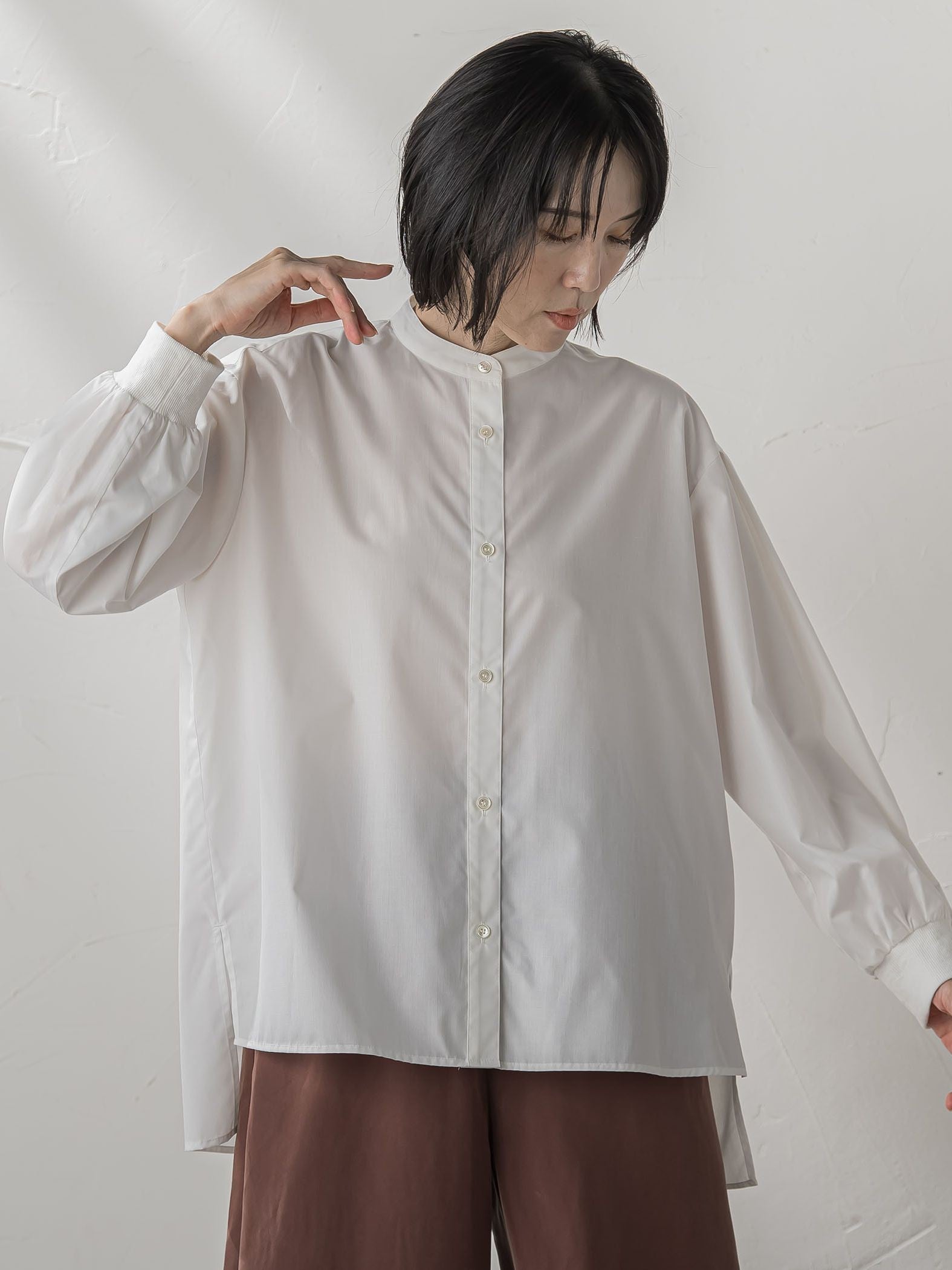 【大きいサイズ】【biyori/極】”こなれ袖がポイント”バンドカラーシャツ