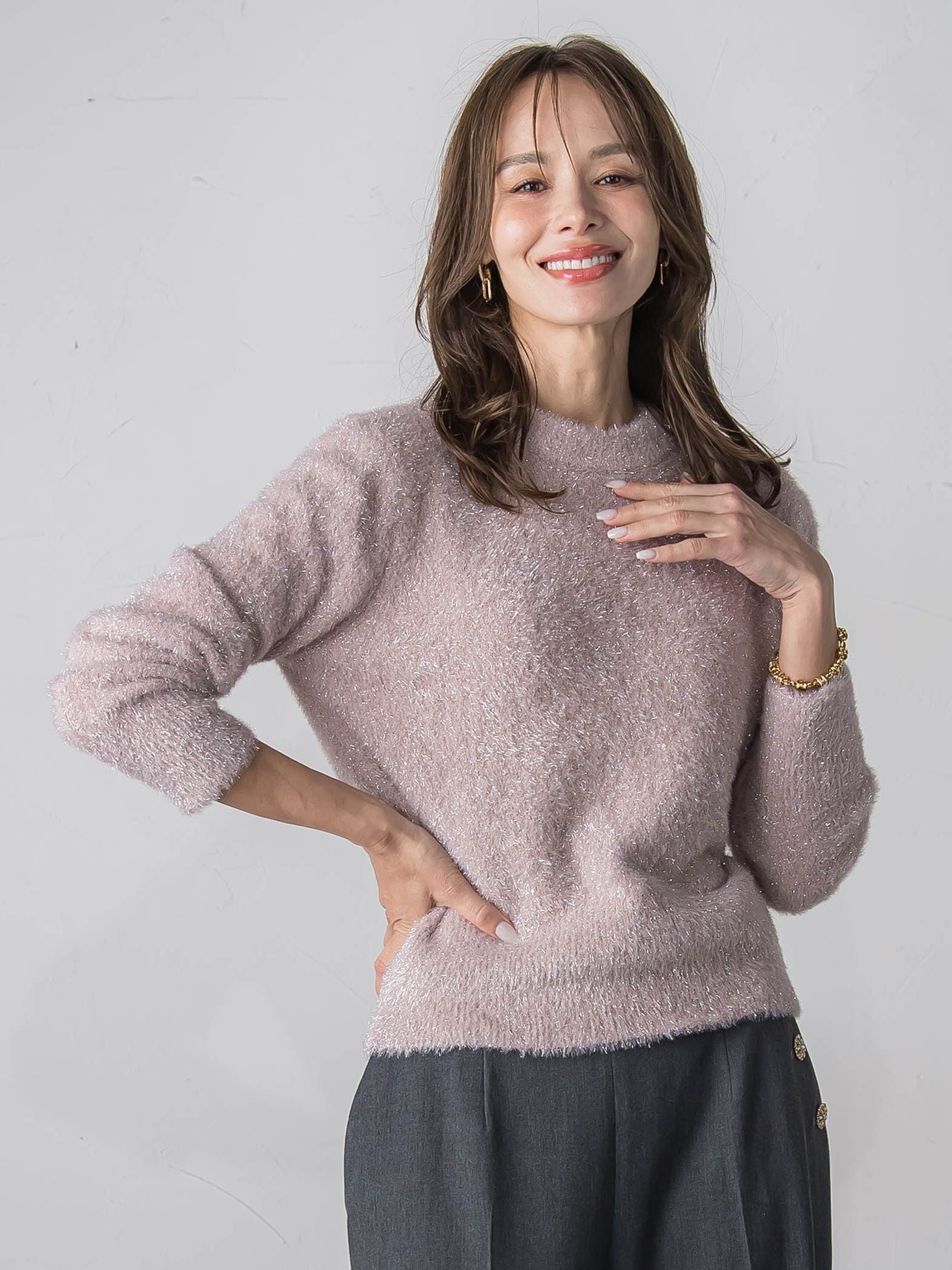 ラメシャギーニット