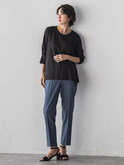 “ブラウスのように着られる”さらさらストレッチトップス