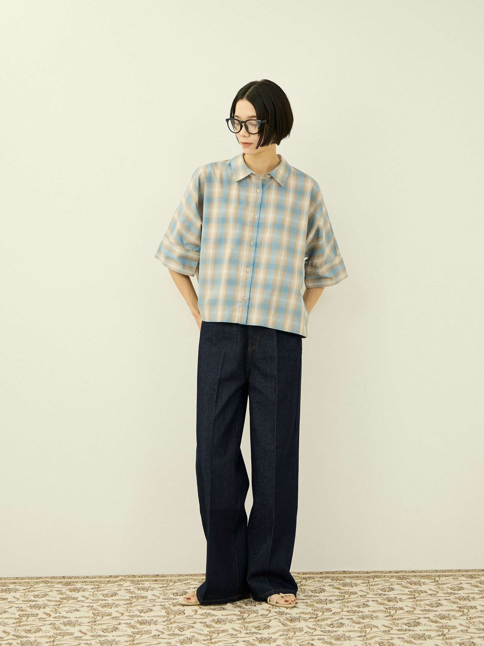 サイドゴムセンタープレス ストレートデニムパンツ
