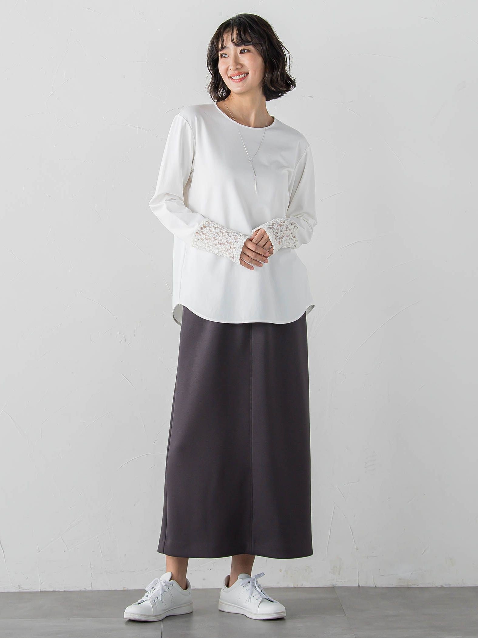 袖口レース切替カットソー