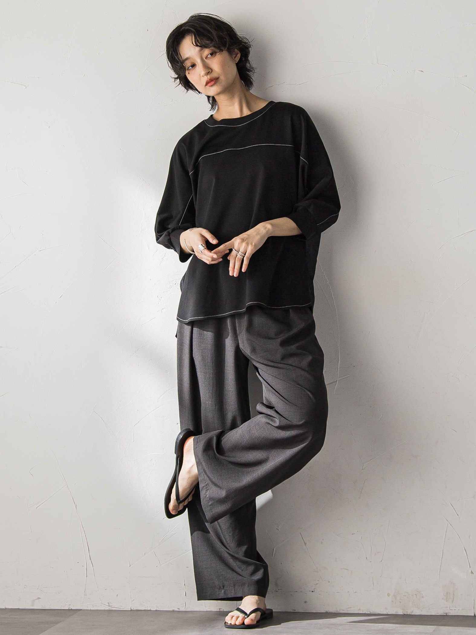 ポンチローマBACK釦ドッキングプルオーバー