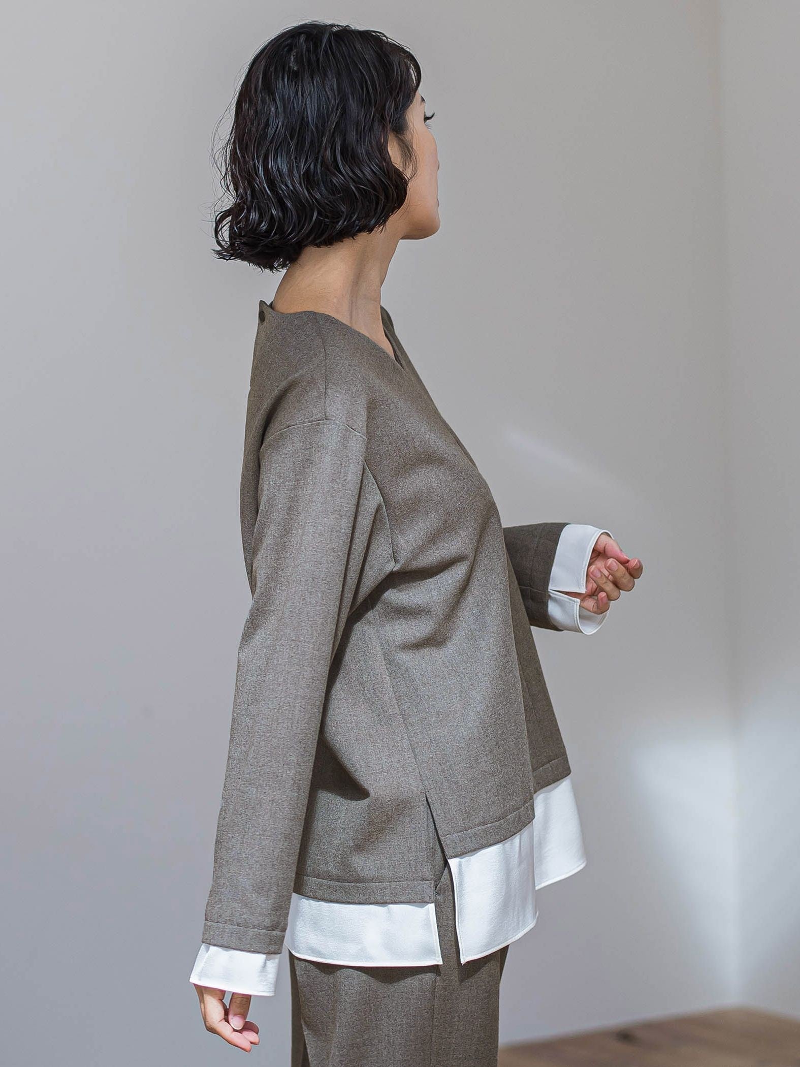 【大きいサイズ】ピクシエスタVネックブラウス