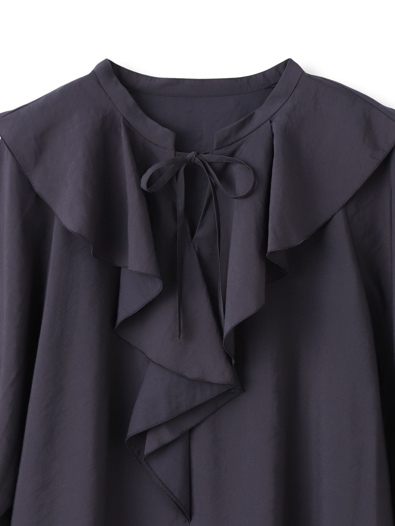 ラッフルレーヨンブラウス