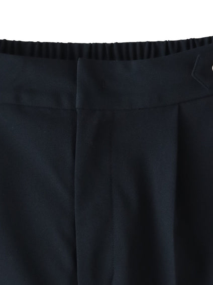 美シルエットテーパードパンツ