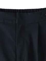 美シルエットテーパードパンツ