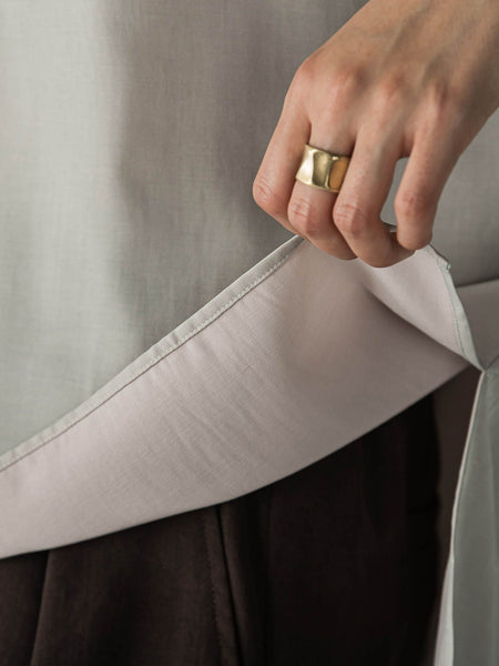 シャンブレーワイドスリーブVネックブラウス