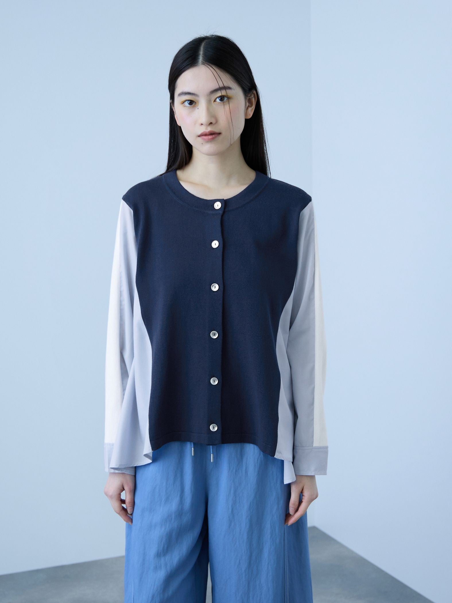 異素材切替クルーネックニットカーディガン