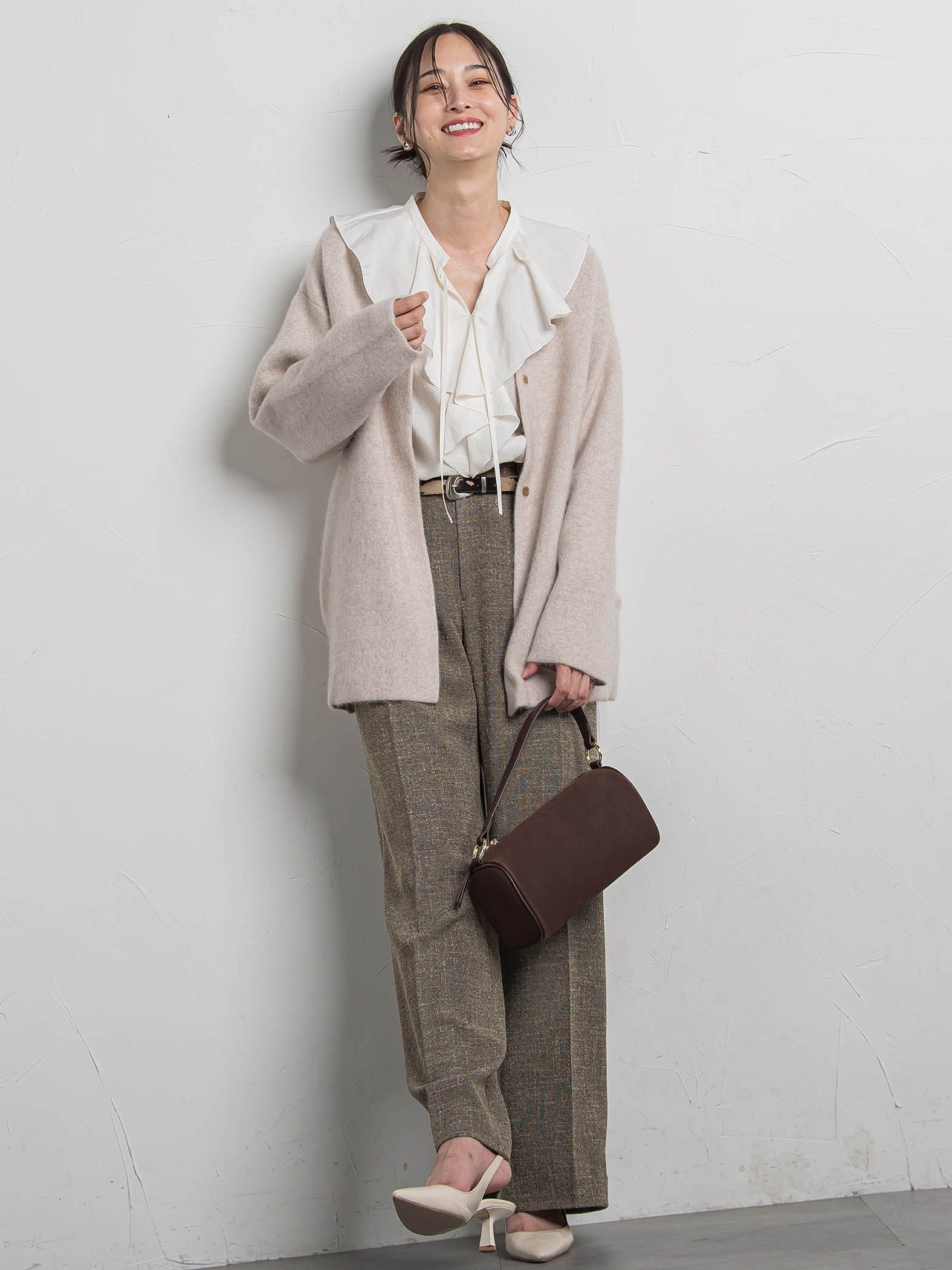 ラッフルレーヨンブラウス