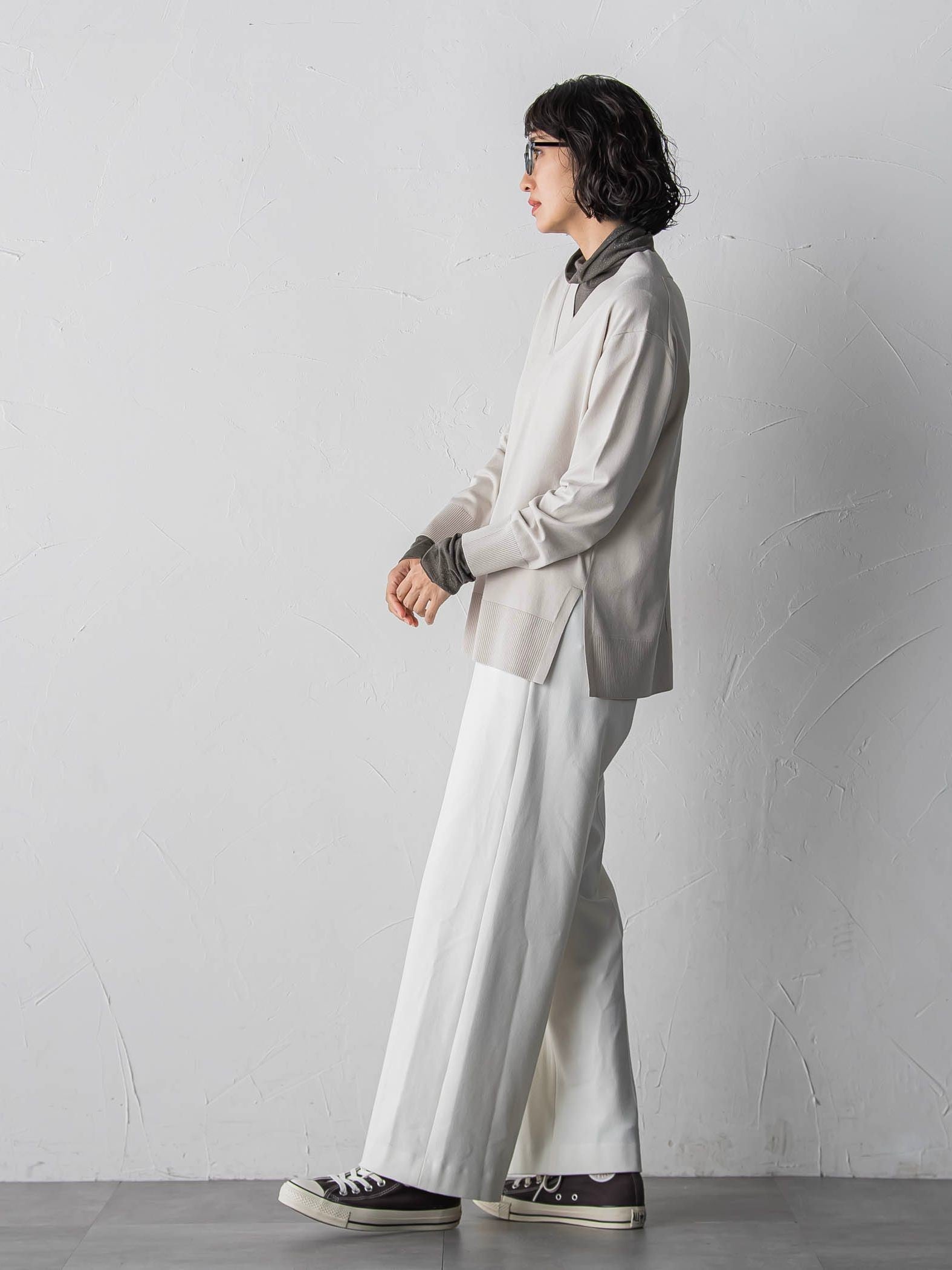 Vネックニット≪手洗い可能≫