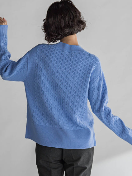 ケーブルニット