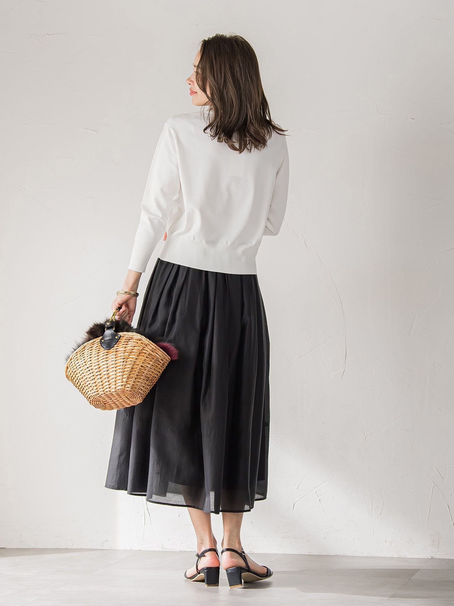 バタフライ刺繍ニット≪手洗い可能≫