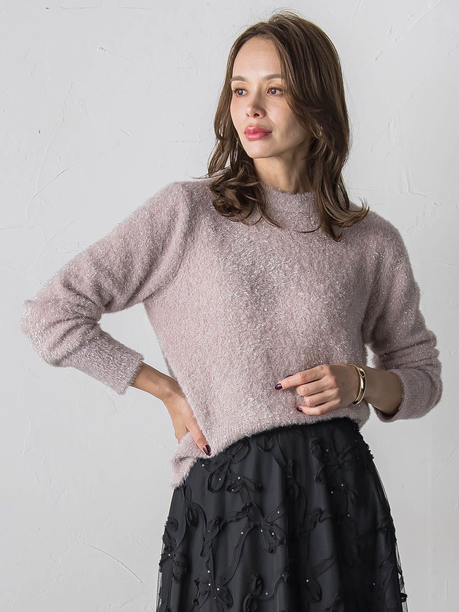 ラメシャギーニット