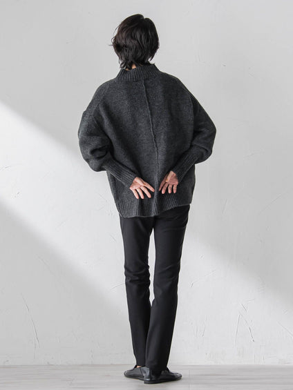 【WEB限定】”毎日頼れる”ゆったりモックネックニット