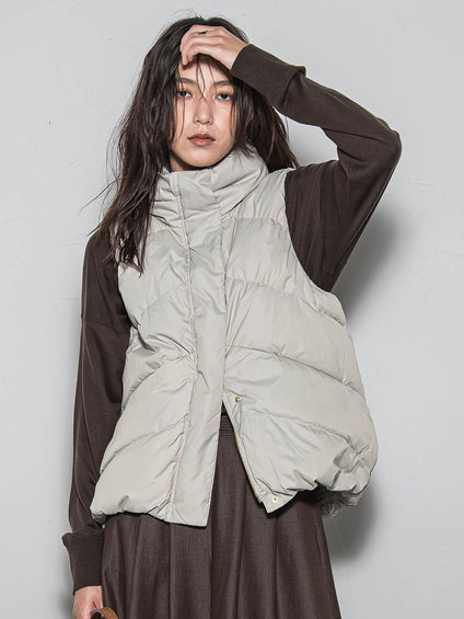 【WEB限定】スタンドカラーダウンベスト