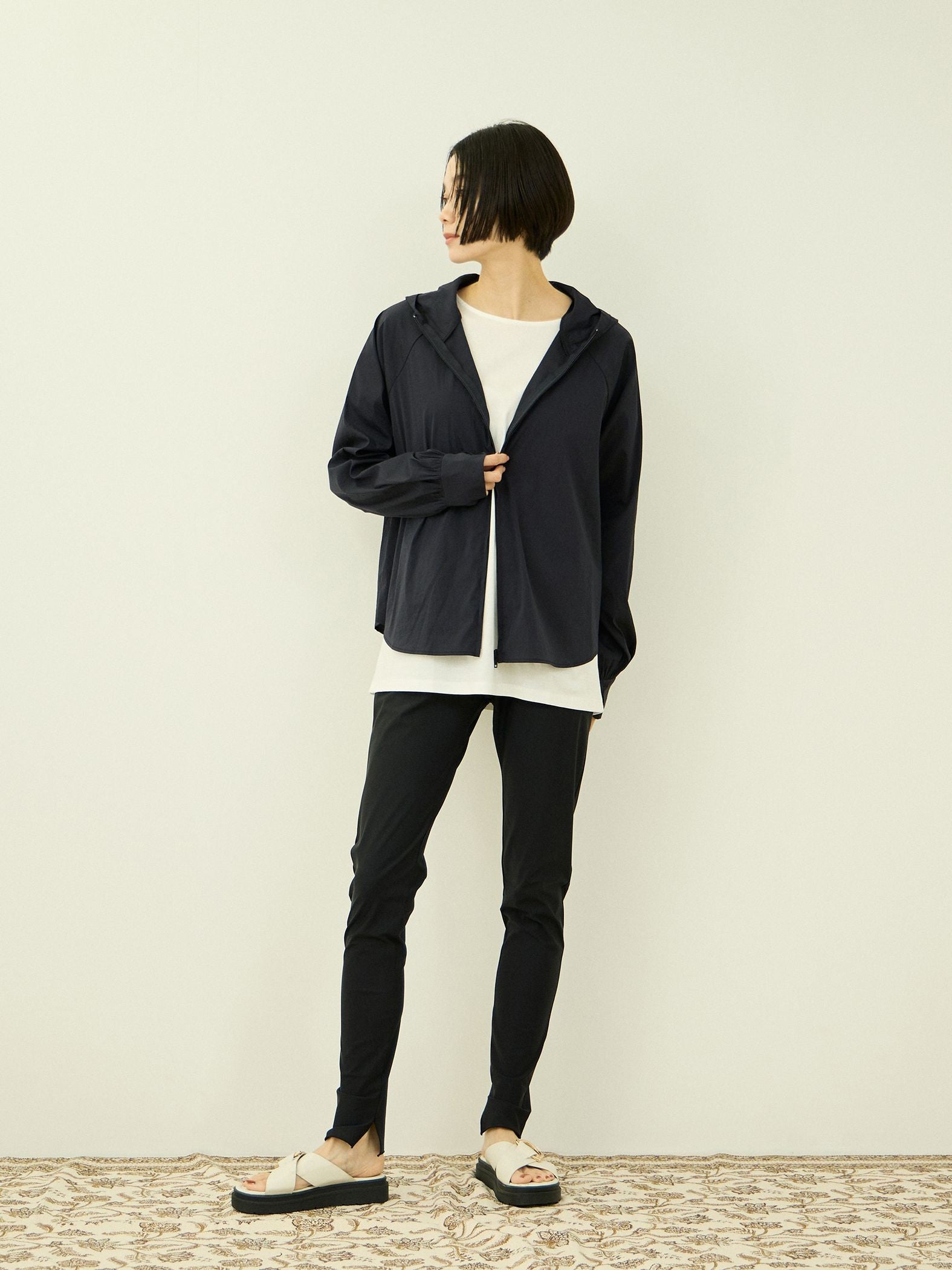 【日傘より、自由】ひんやりバックデザインパーカー