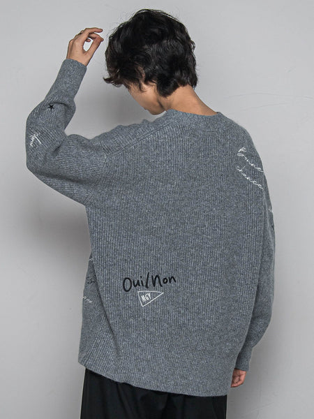 メッセージ刺繍Vネックニットプルオーバー≪手洗い可能≫