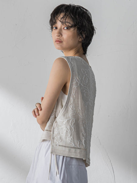 ボタニカル刺繍サイドリボンショートベスト