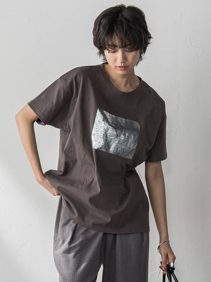 【WEB限定】スクエア箔オーバーサイズTシャツ≪手洗い可能≫