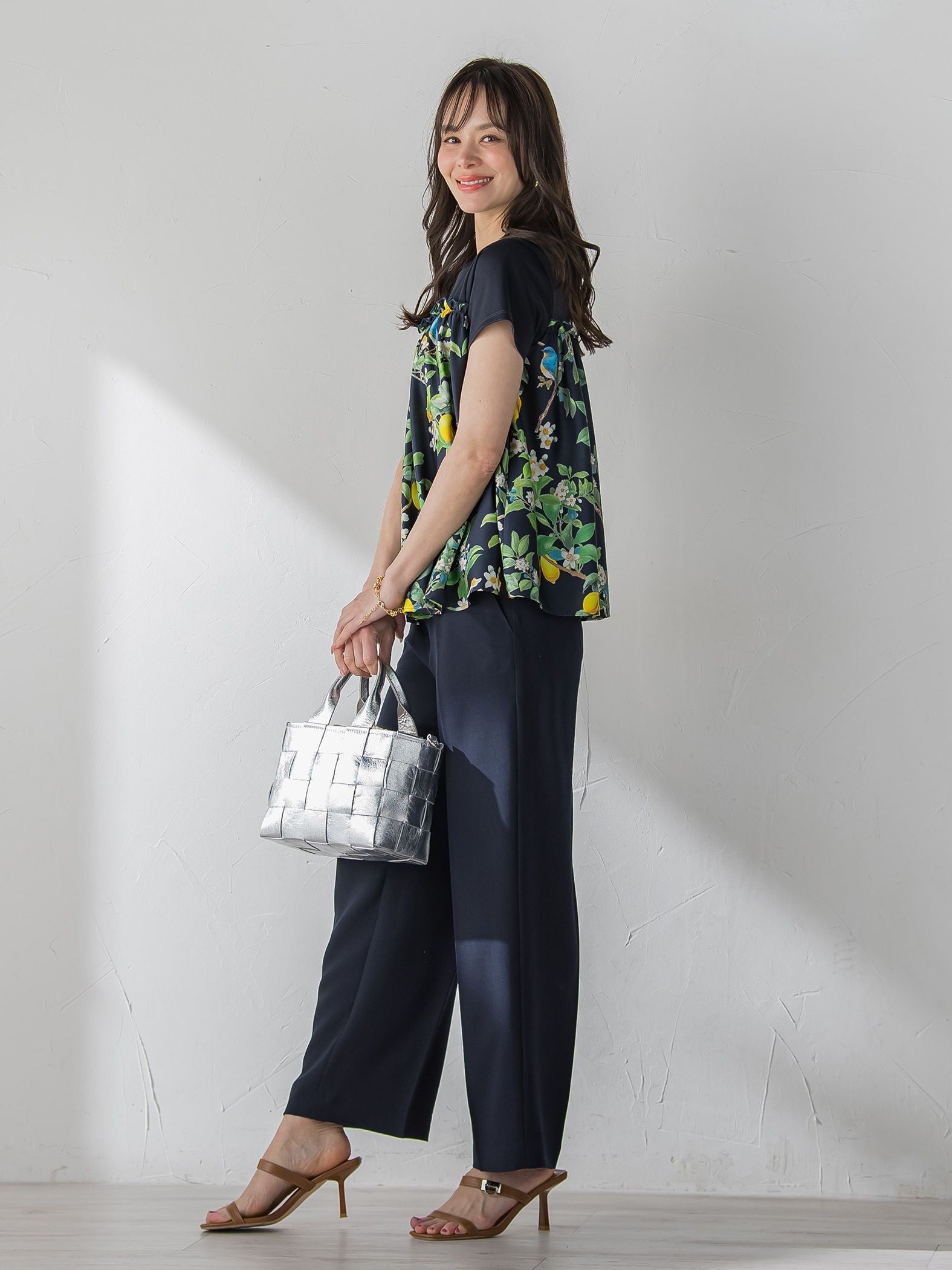 【BEVINI】シルバーハクトートバッグ