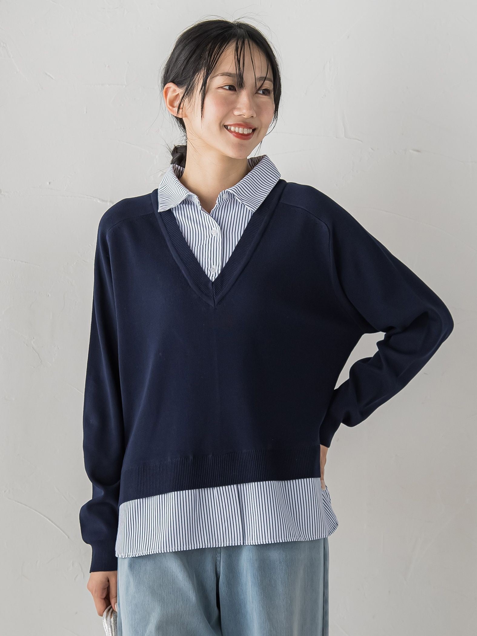 【WEB限定】Vネックブラウス切替えプルオーバー≪手洗い可能≫