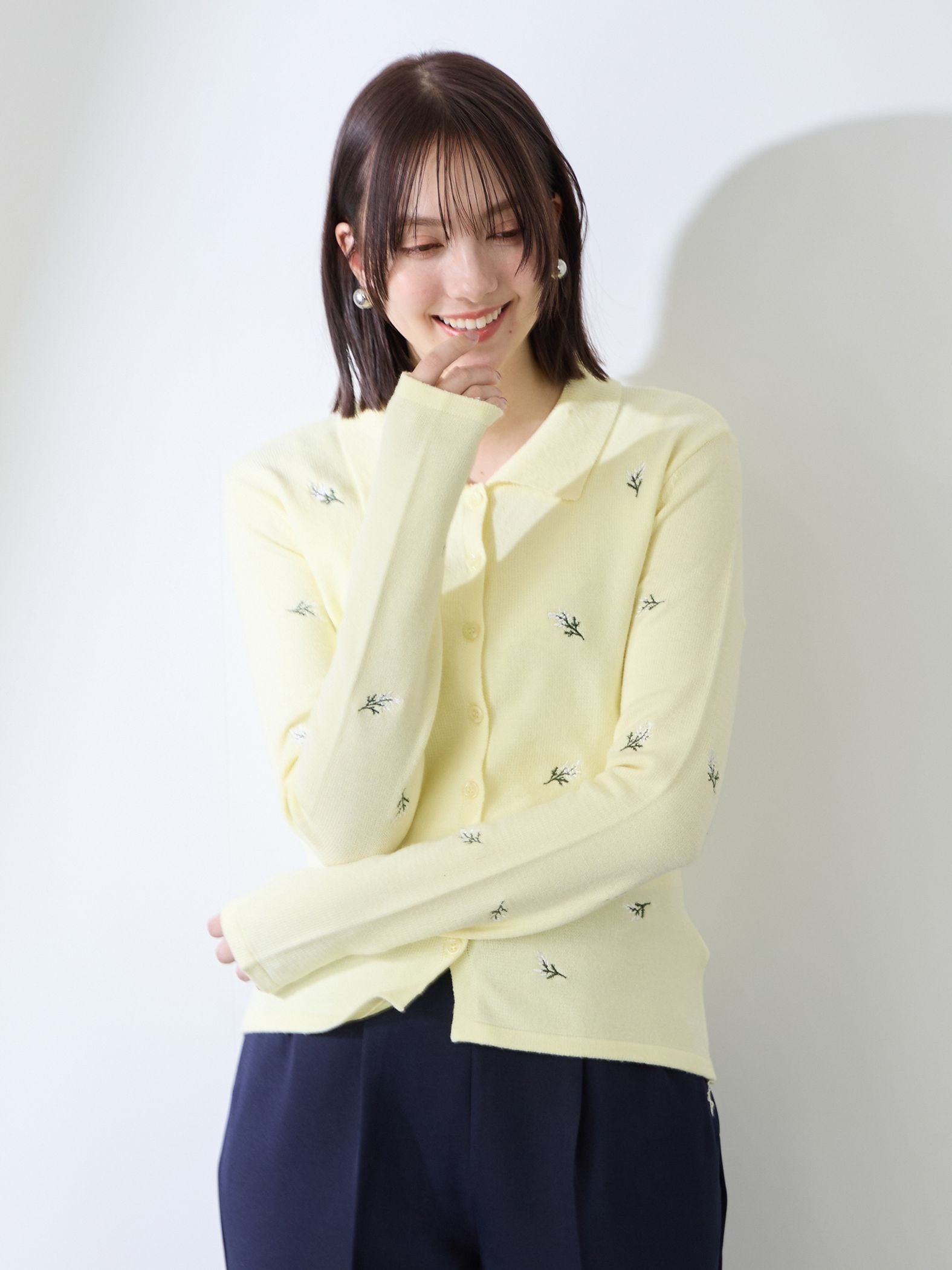 フラワー刺繍ポロニットトップス