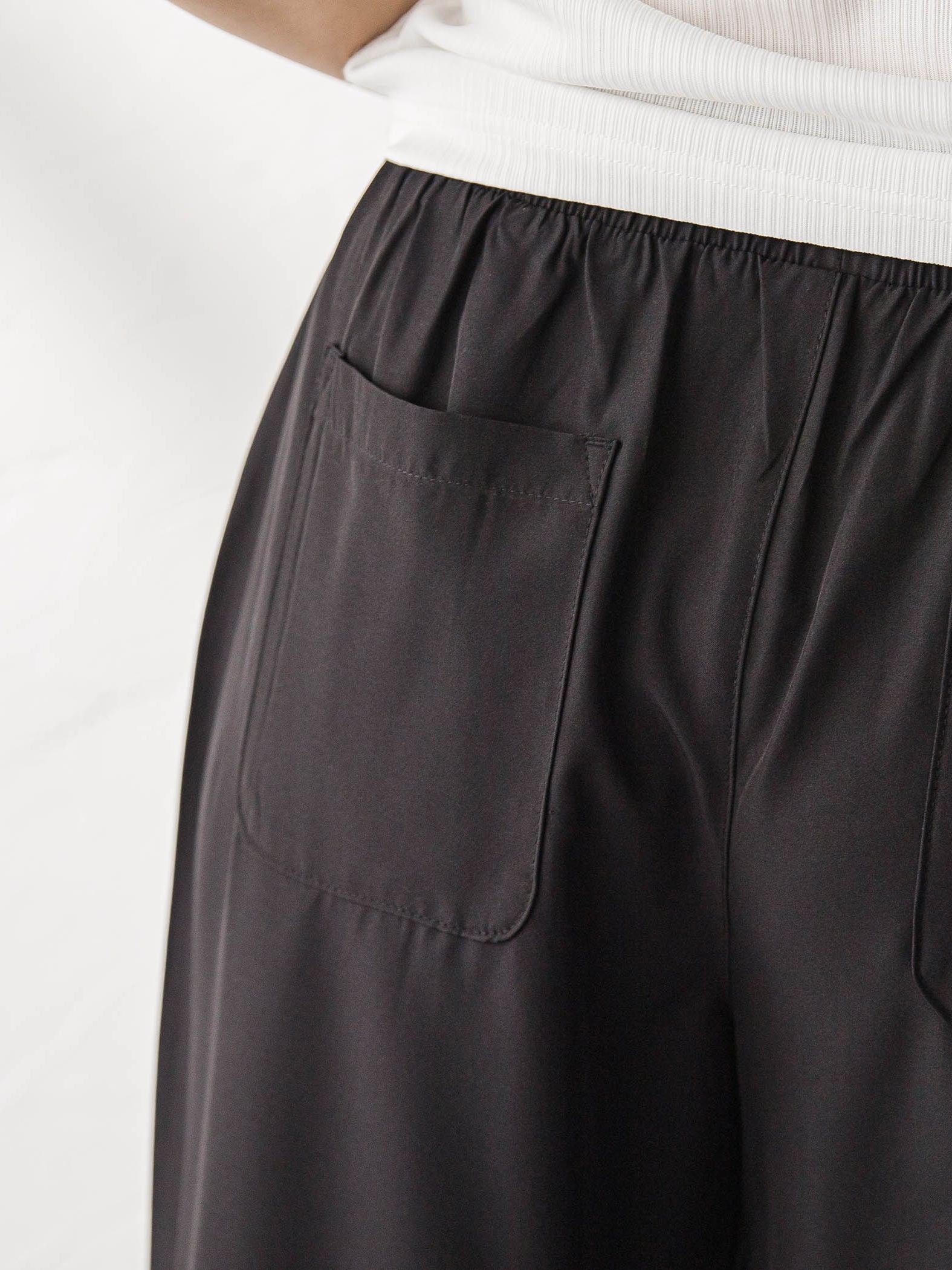 【WEB限定】タックパラシュートパンツ