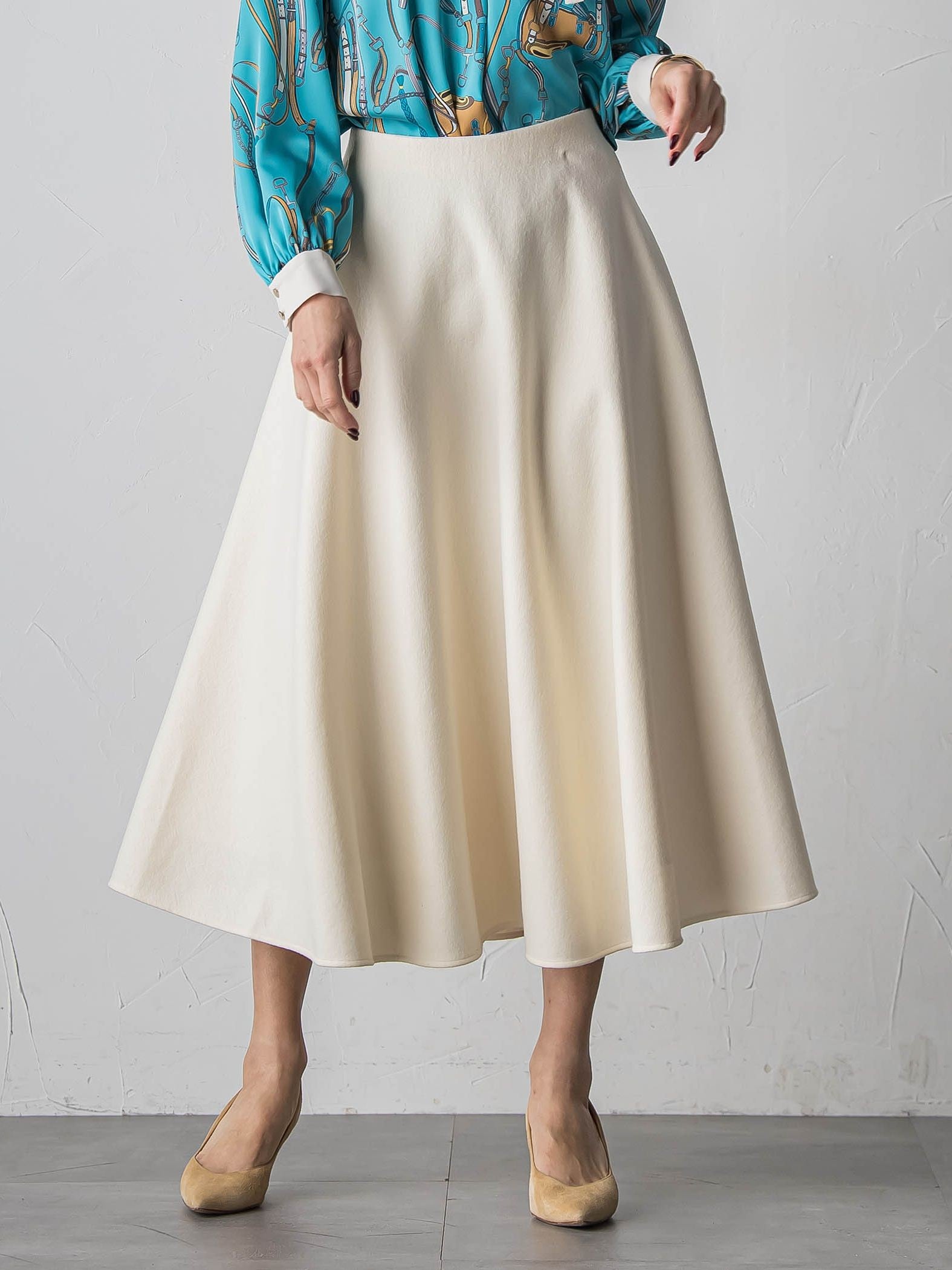 メルトンサーキュラースカート