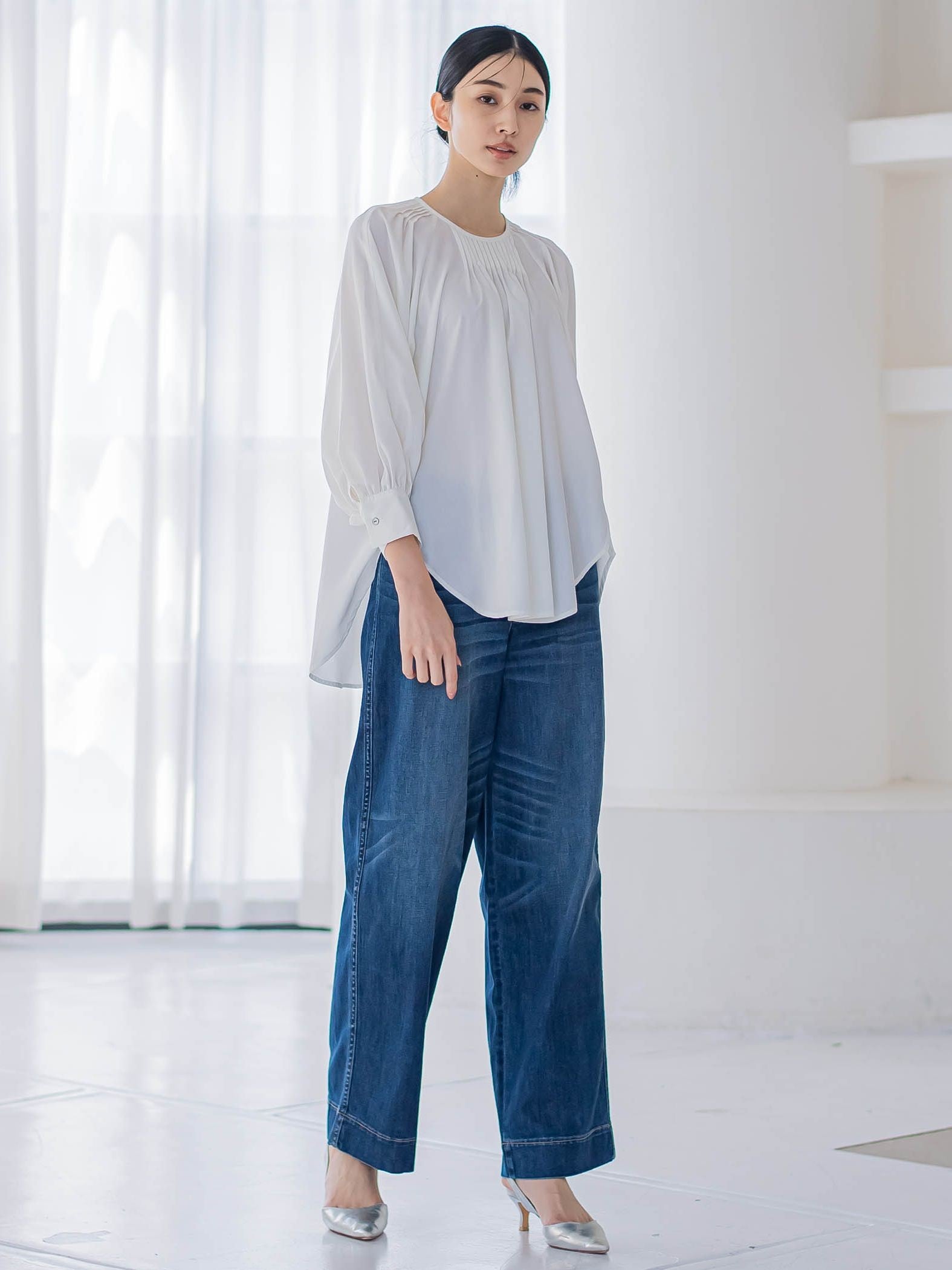 【大きいサイズ】マイクロピーチボリュームスリーブブラウス≪洗濯機で洗える≫