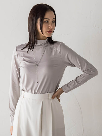 【WEB限定】吸湿発熱スムースストレッチタートルカットソー