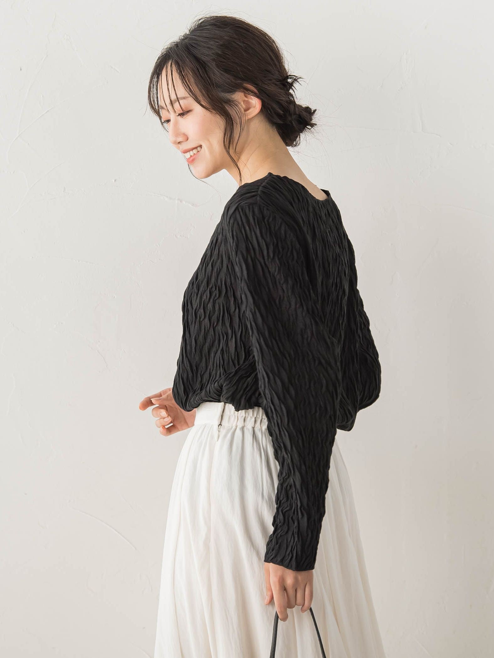 【WEB限定】フリルジャガードクルーネックプルオーバー