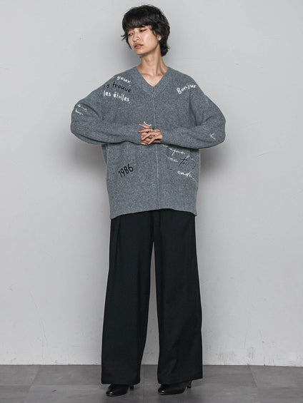 メッセージ刺繍Vネックニットプルオーバー≪手洗い可能≫