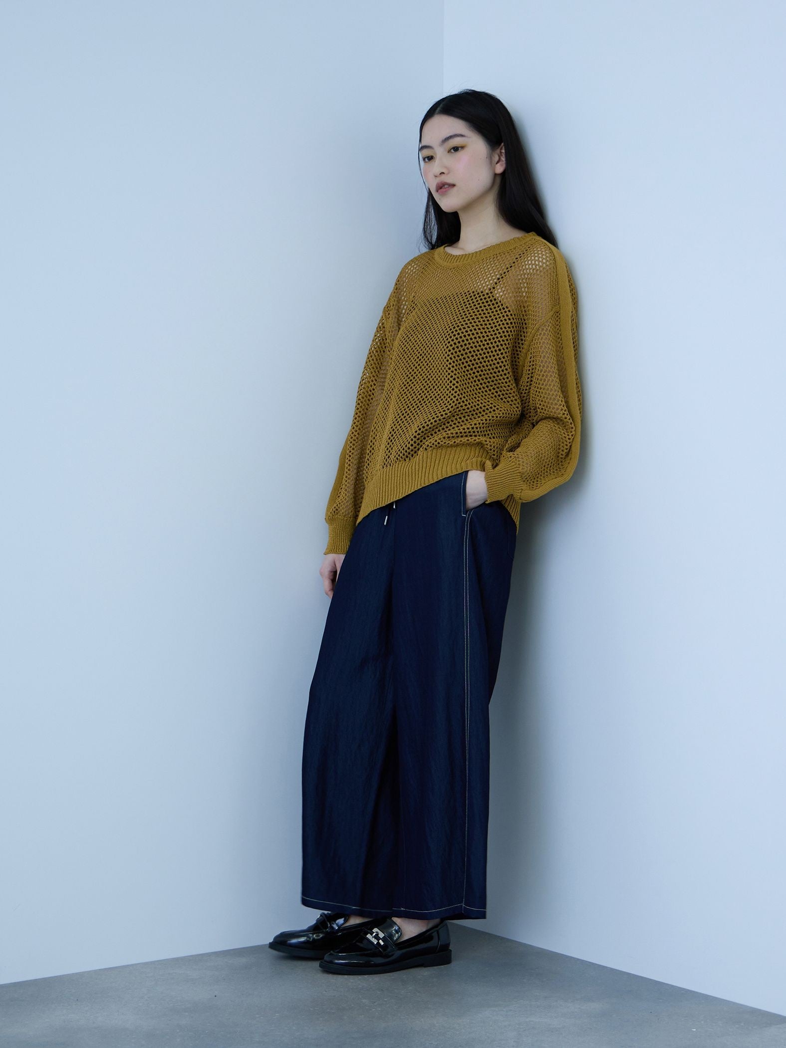 クルーネックワイドプルオーバー