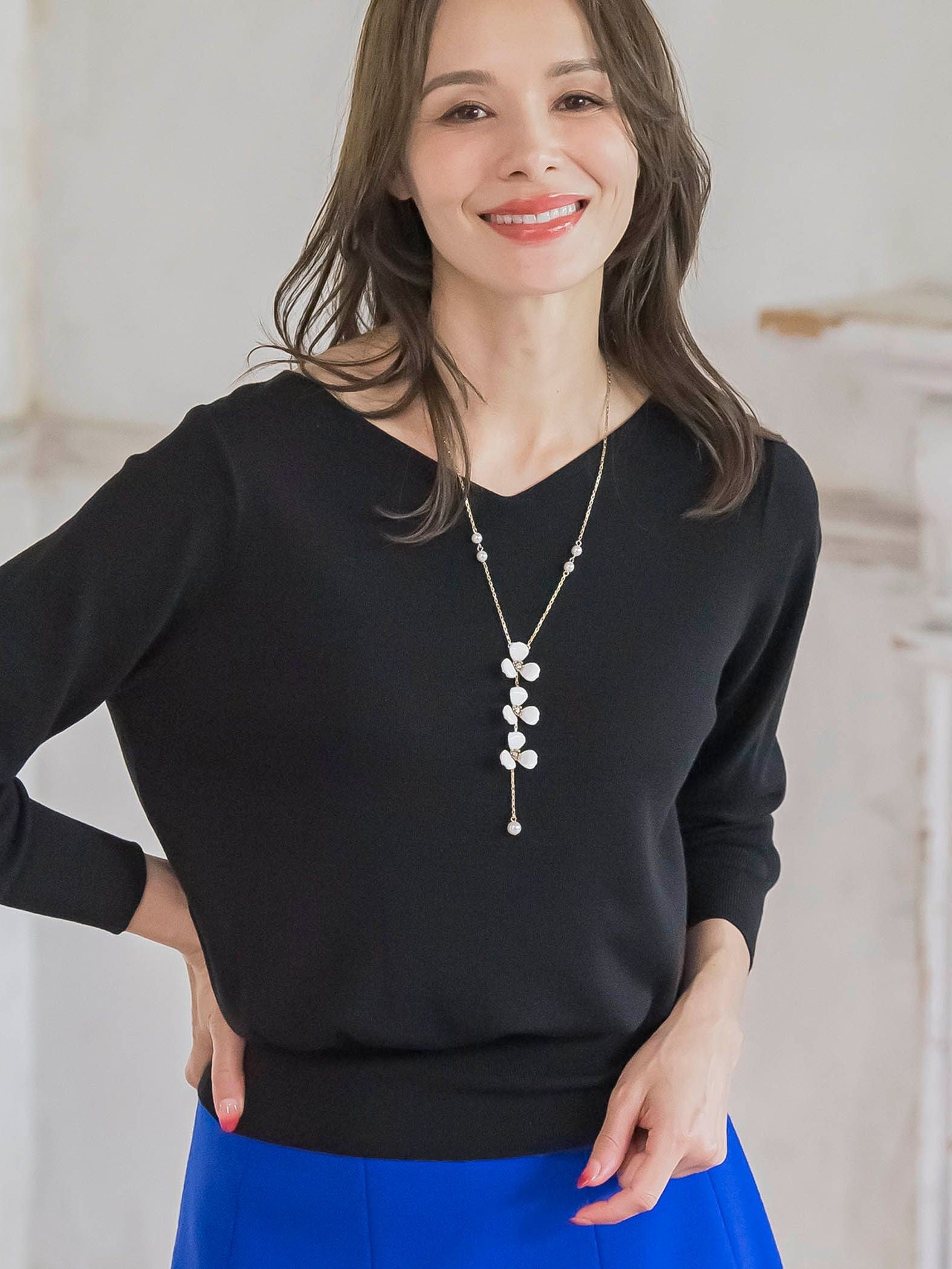 エポフラワーナローネックレス