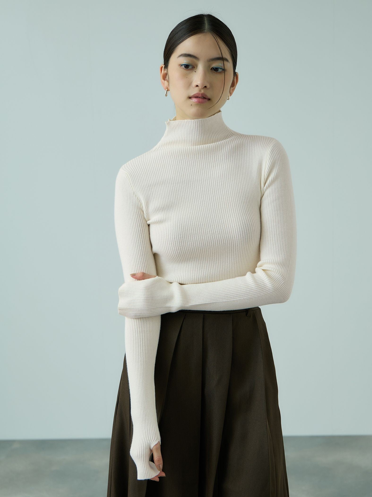 サムホールハイネックニットプルオーバー≪手洗い可能≫