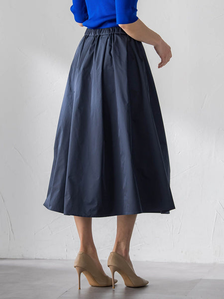 タフタフレアスカート