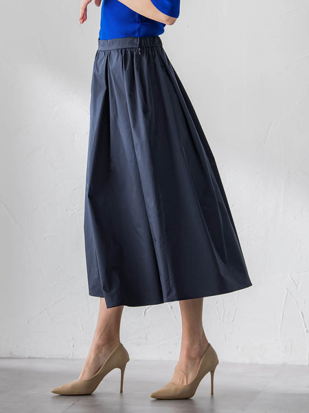 タフタフレアスカート