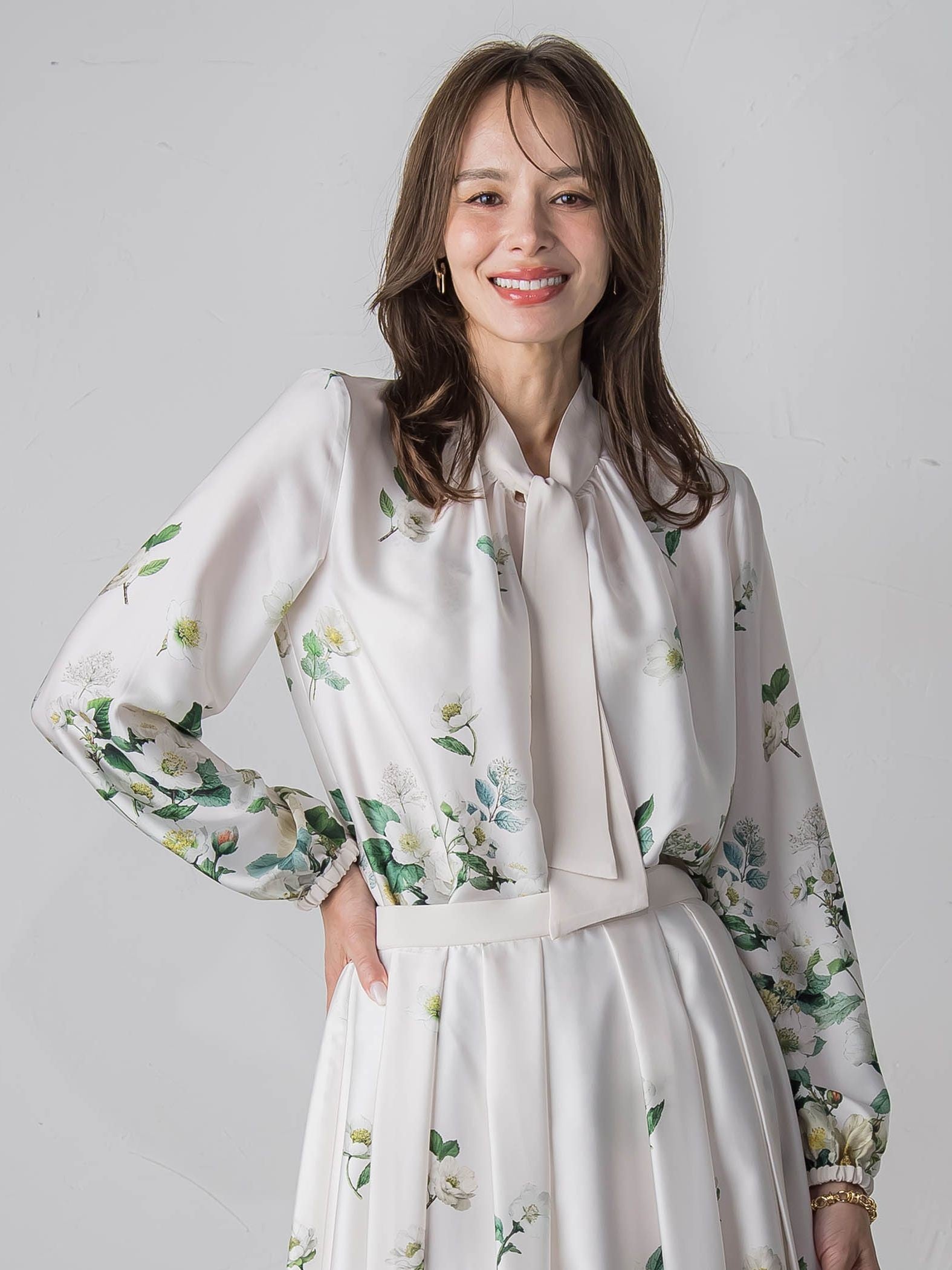 クリスマスローズブラウス