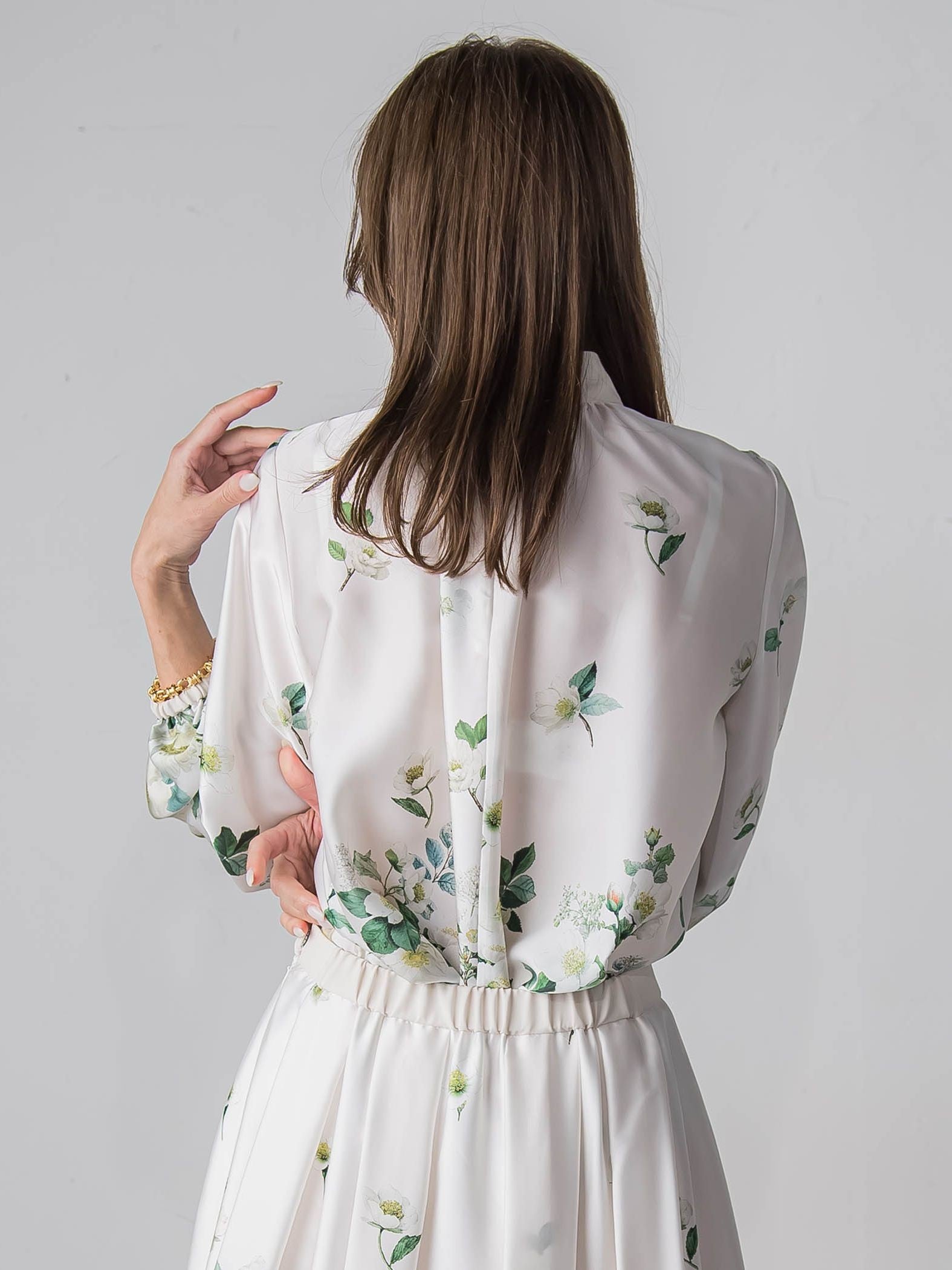 クリスマスローズブラウス