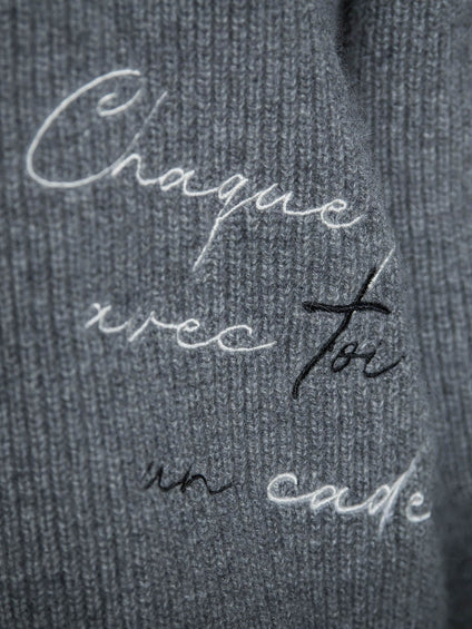 メッセージ刺繍Vネックニットプルオーバー≪手洗い可能≫