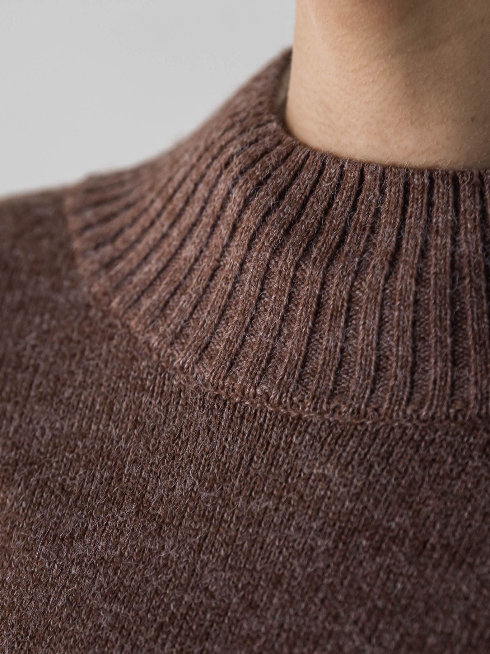 ハイネックシンプルニット≪手洗い可能≫