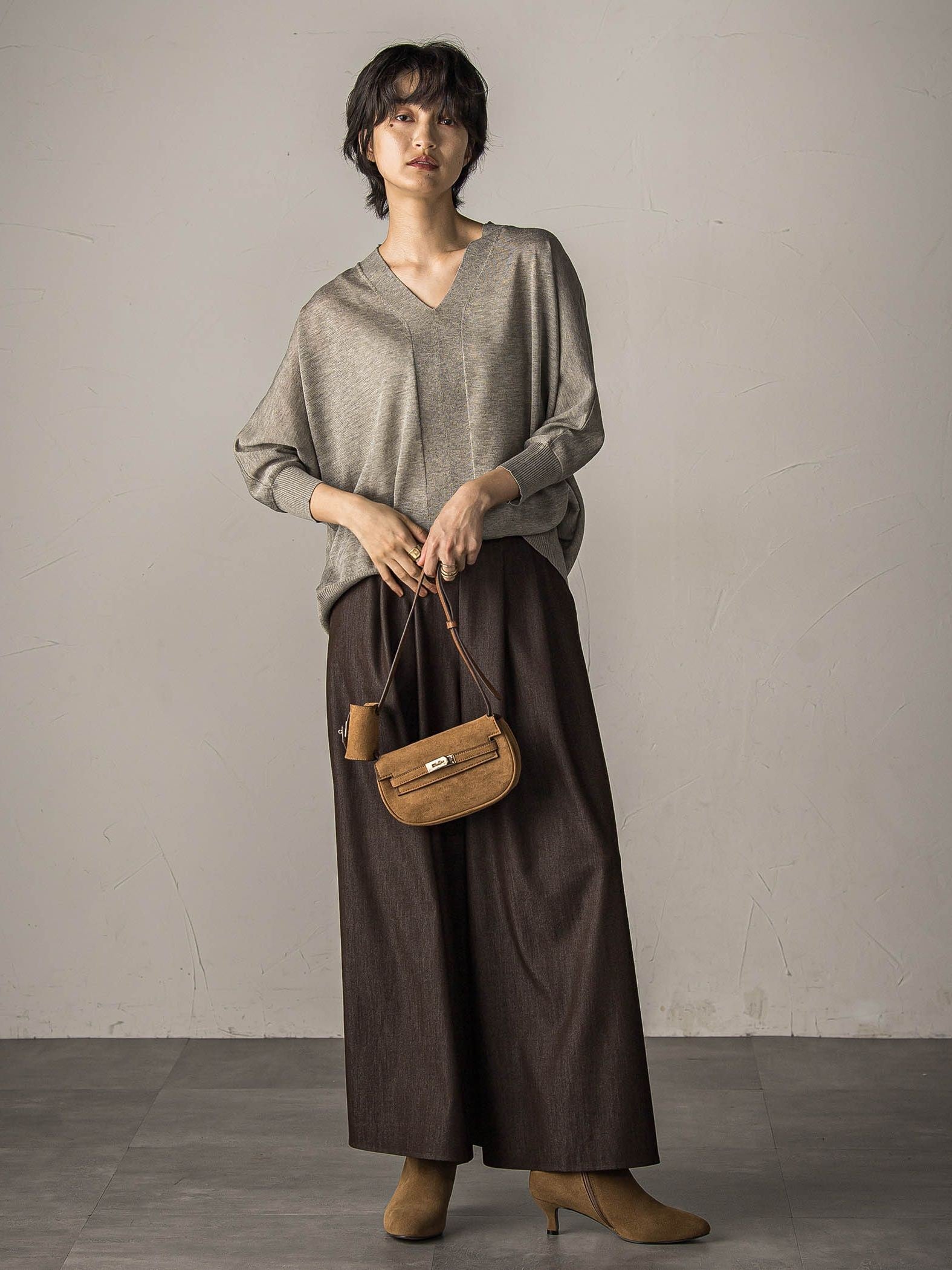 LEVITAシアーVネックドルマンニットプルオーバー≪手洗い可能≫