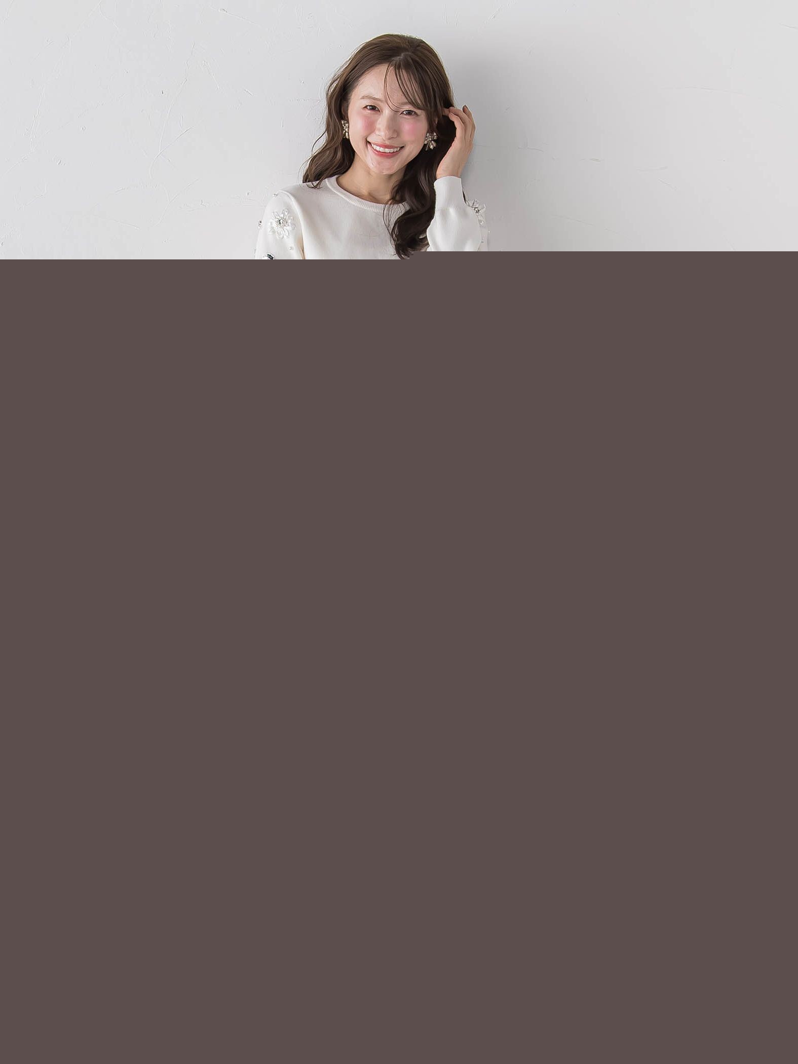 袖ビジューニット