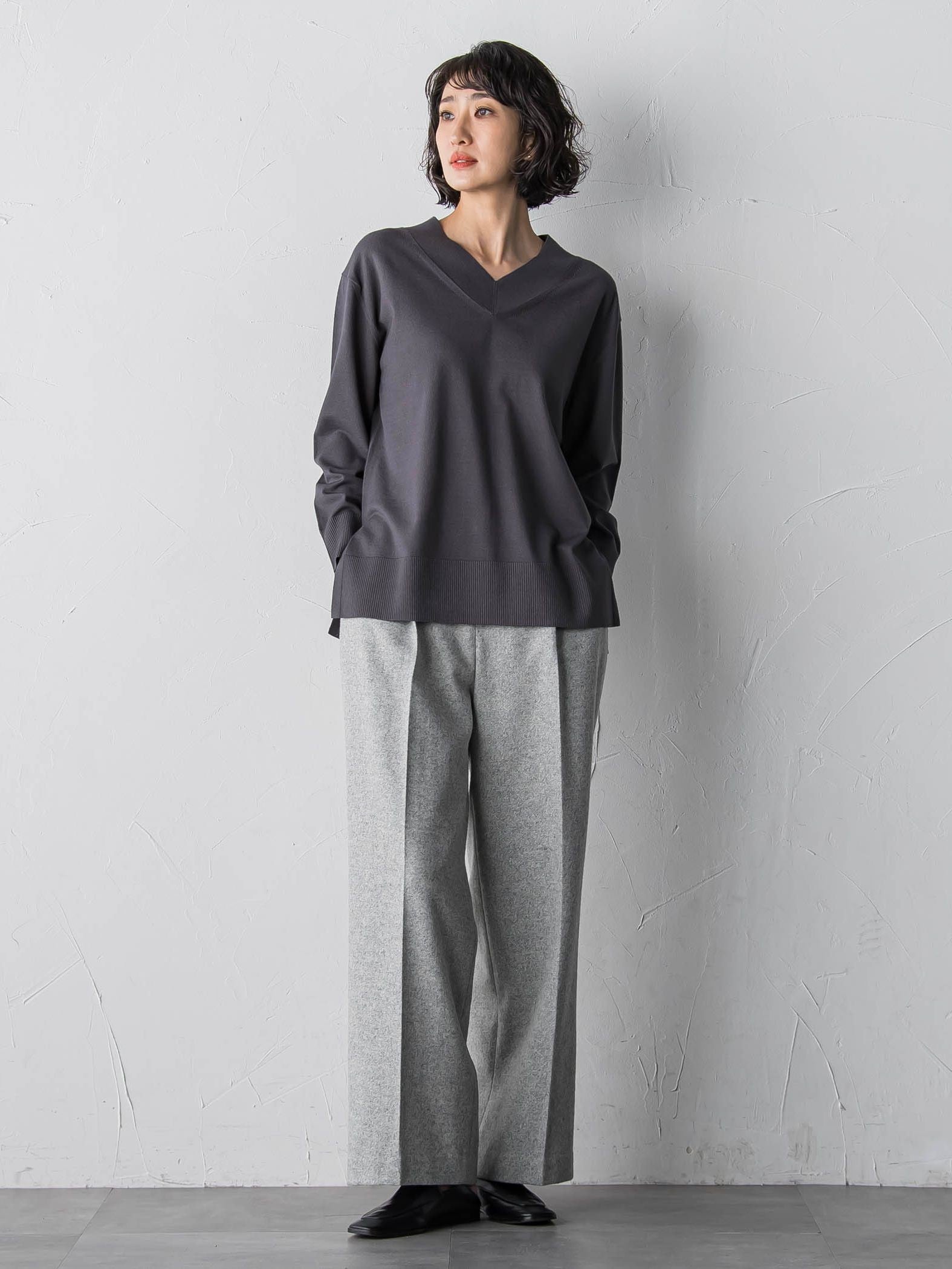 Vネックニット≪手洗い可能≫