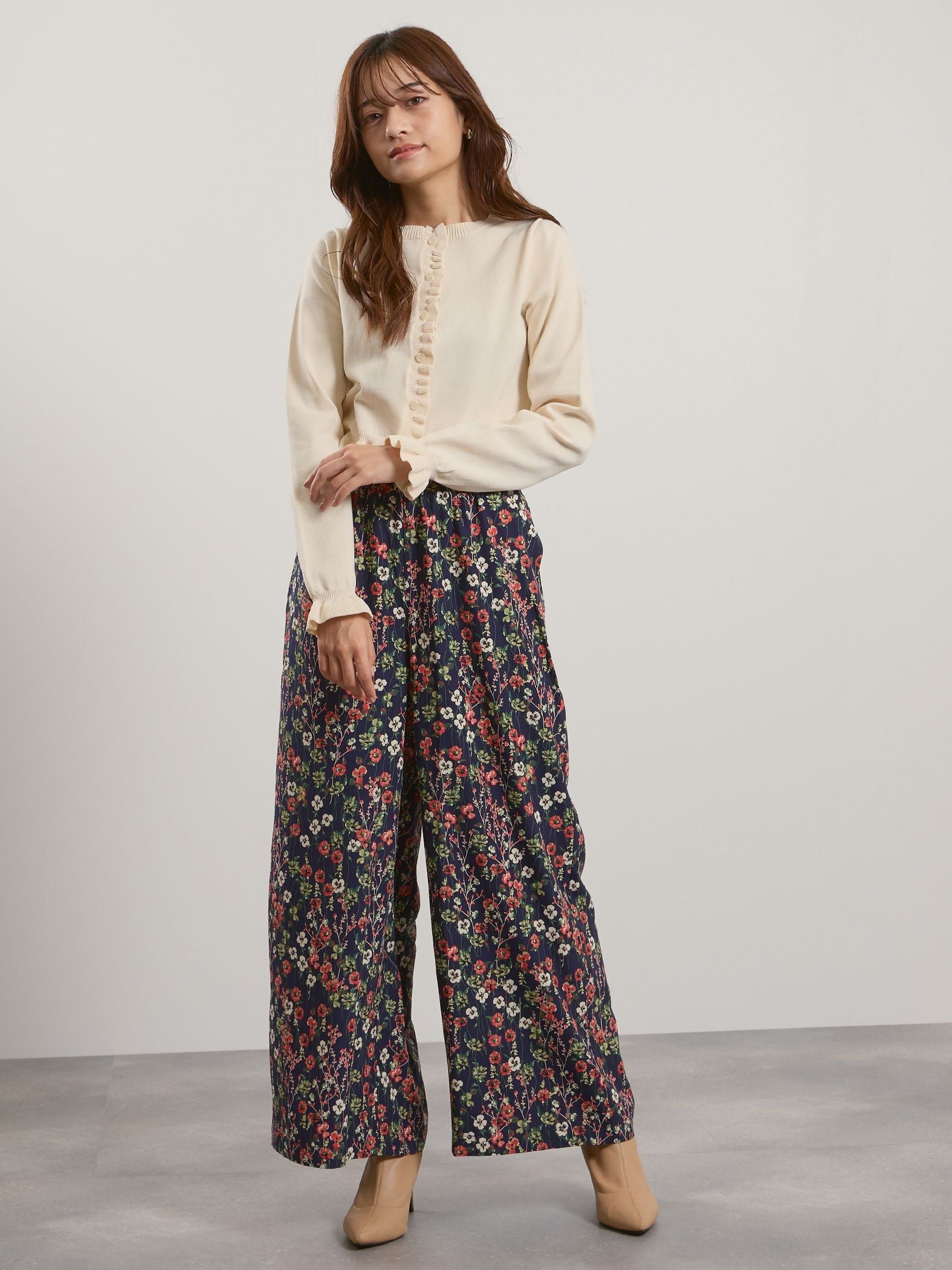 マルチフラワーイージーワイドパンツ≪手洗い可能≫