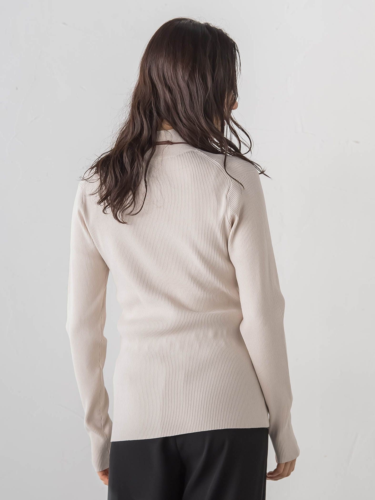 【Skinea】≪着るスキンケア≫リブハイネックニット