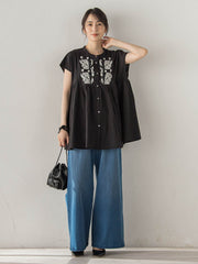 【WEB限定】キャンブリック立体刺繍ピンタックブラウス