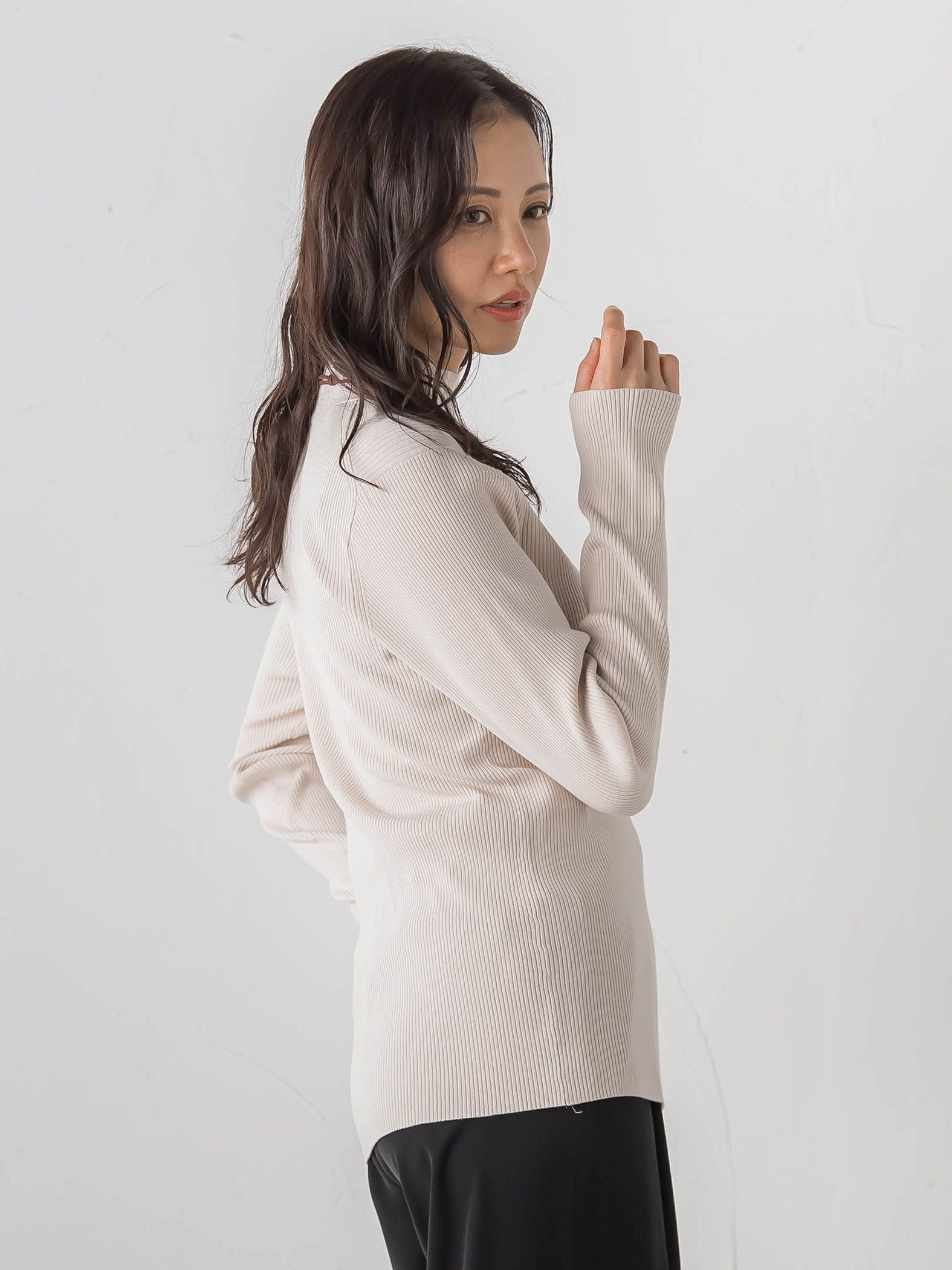 【Skinea】≪着るスキンケア≫リブハイネックニット