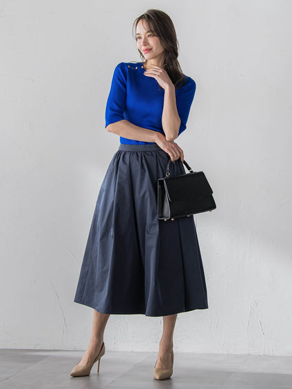 タフタフレアスカート